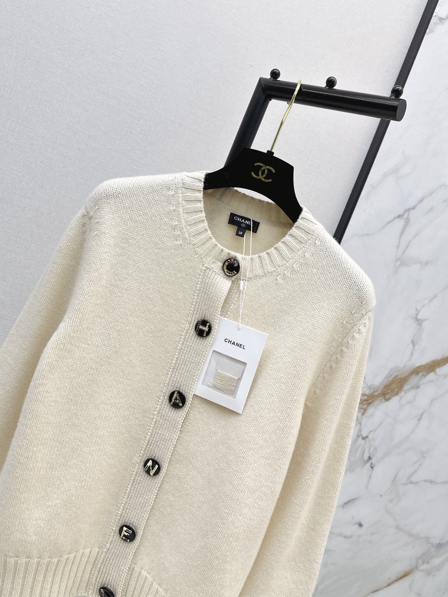 Chan 26ss cashmere knit cardigan