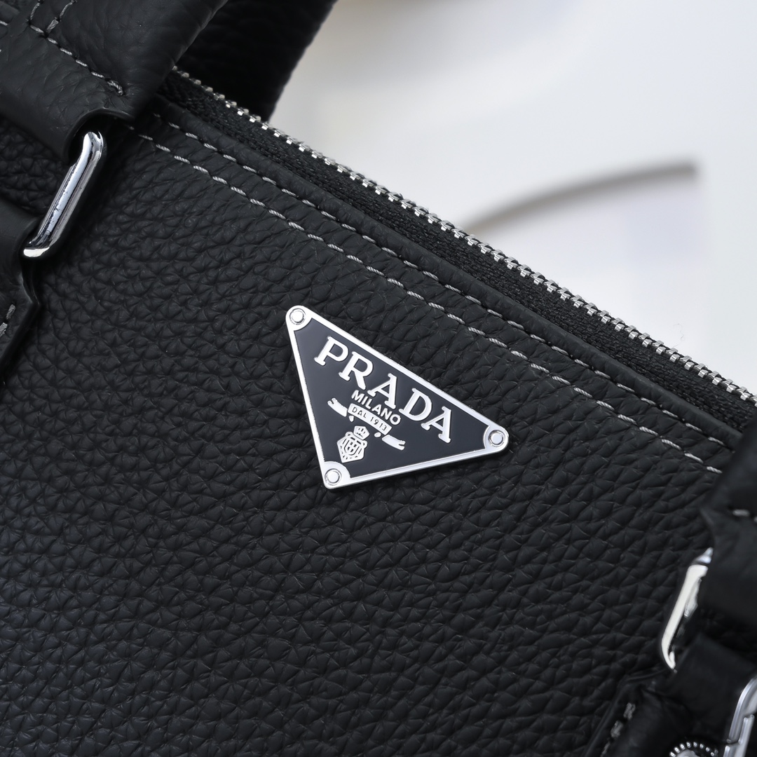 Pra briefcase