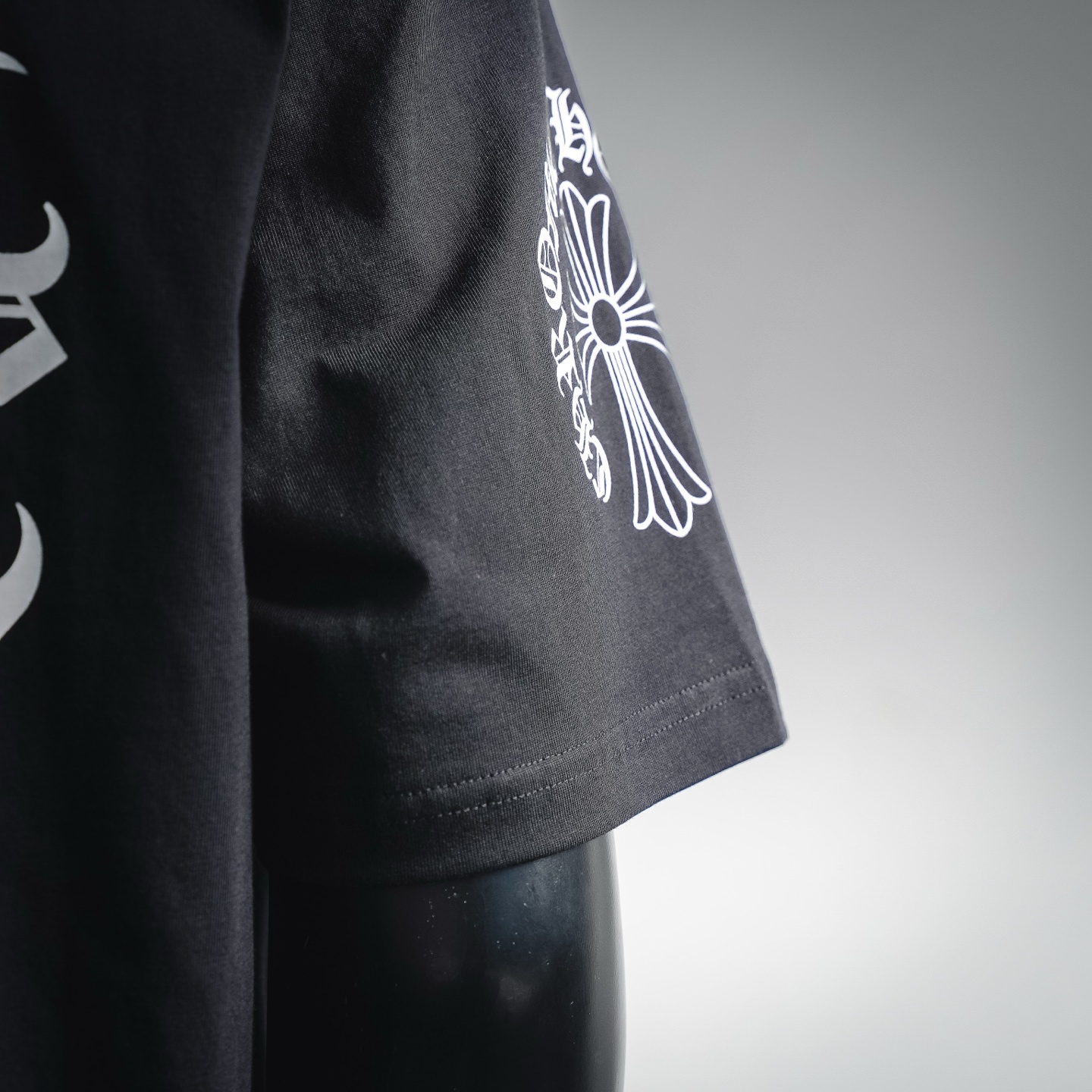 Chrome cross-pint t-shirt