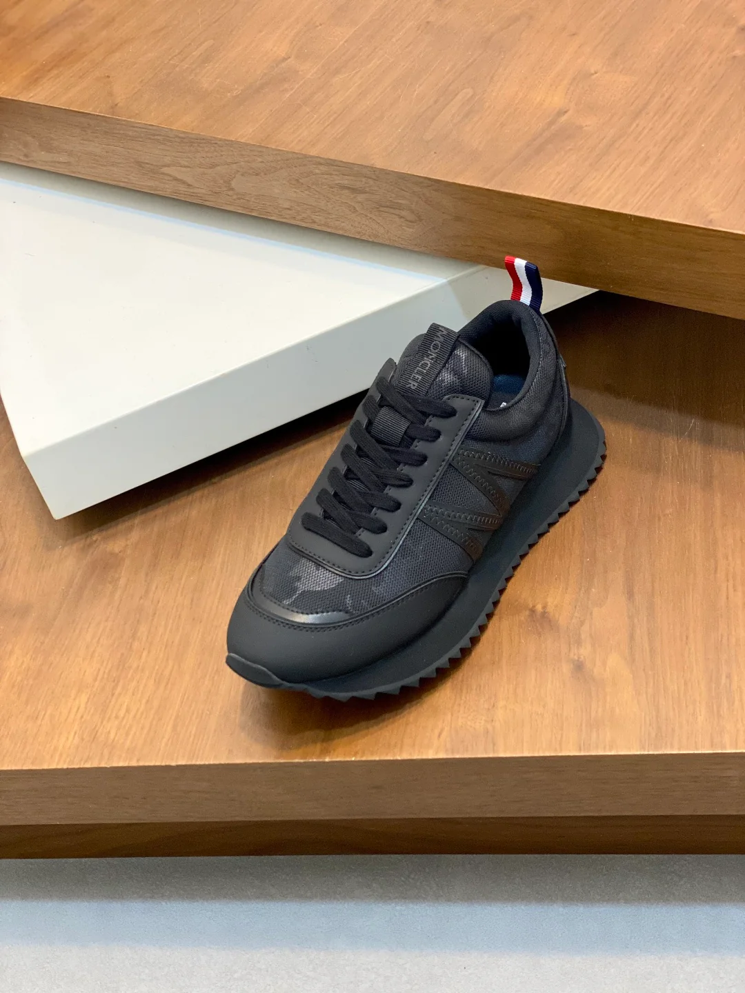 Mon retro sneakers