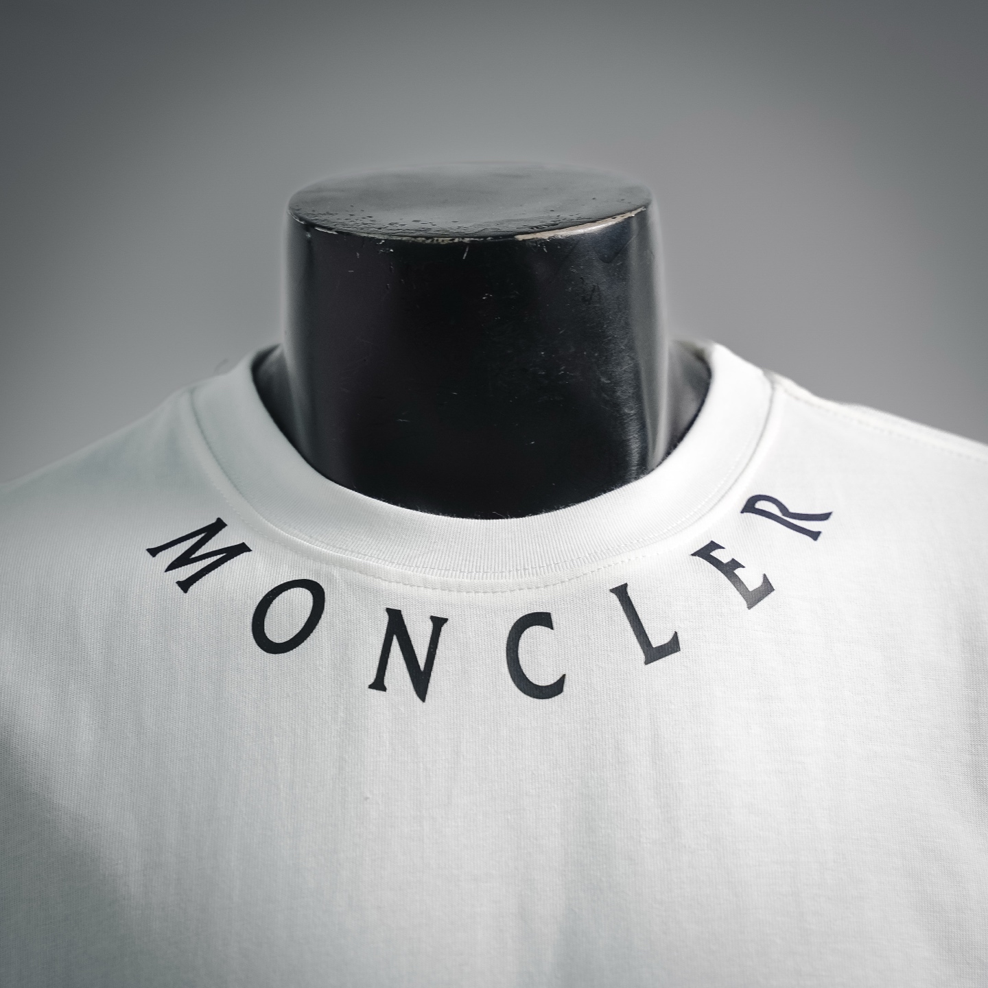 Mon neckline printed t-shirt