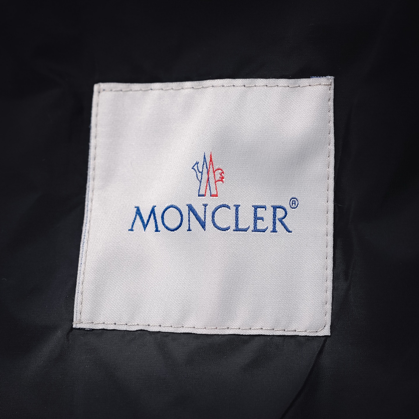 Mon hooded windbreaker jacket