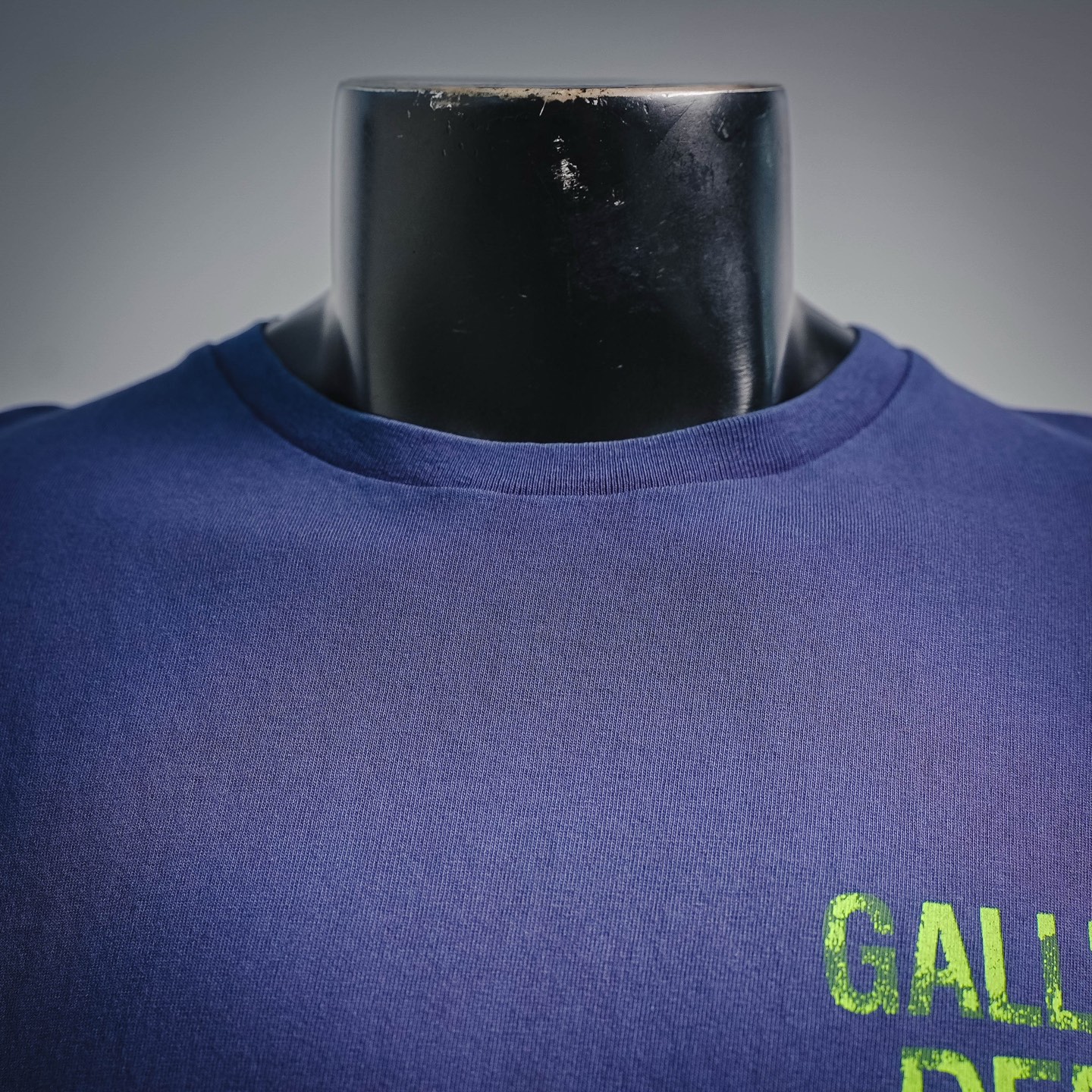 Gallery ptinted sweatshirt