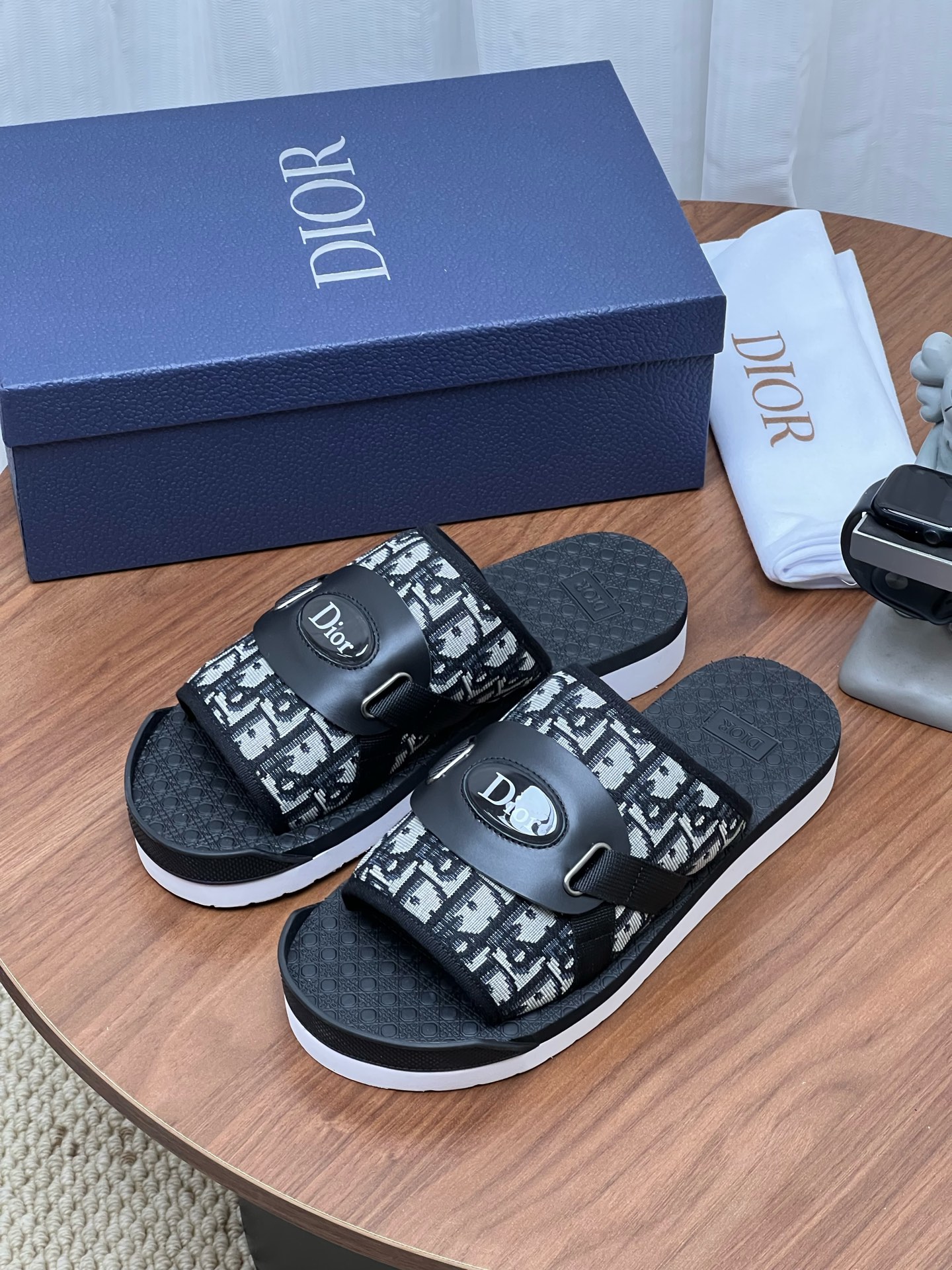 CD printed slippers