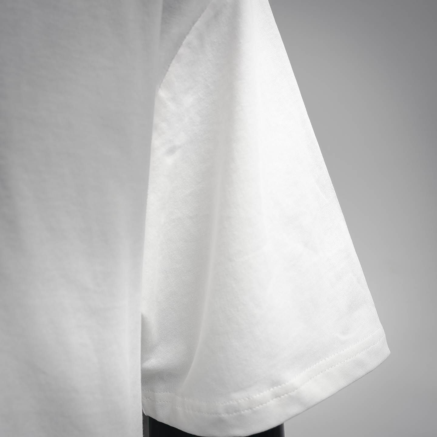 Bur plaid badge t-shirt