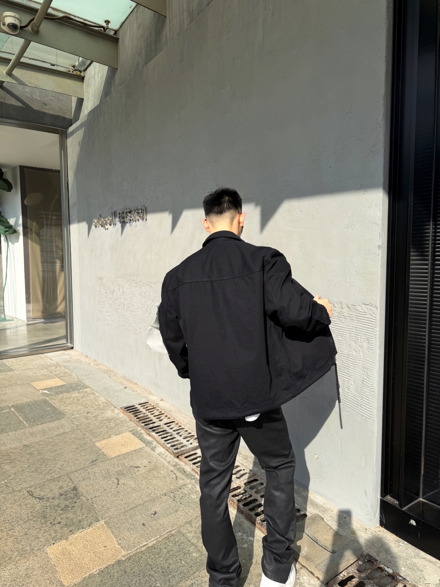 Stone multi-pocket jacket