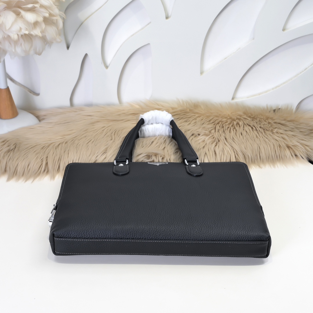 Pra briefcase