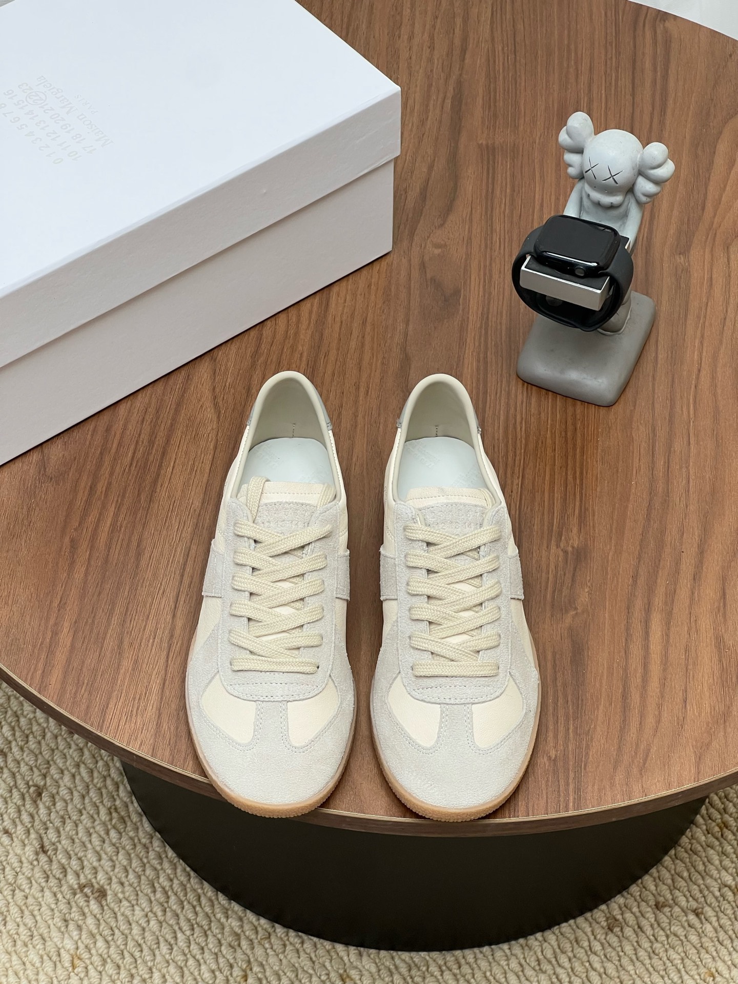 Maison low-top shoes