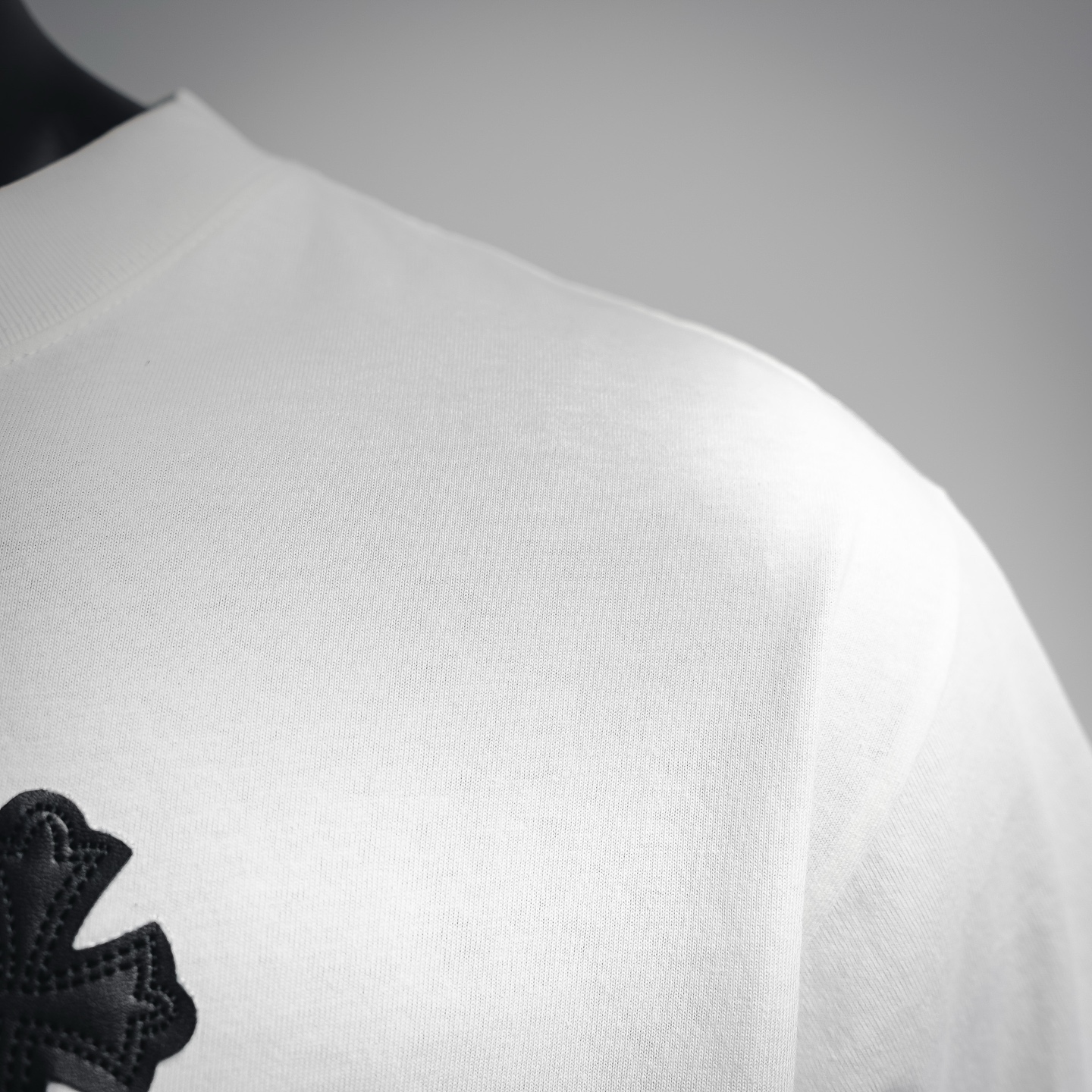 Chrome cross patch t-shirt