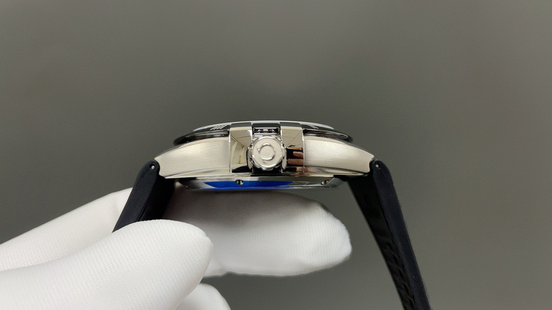 Ome watch