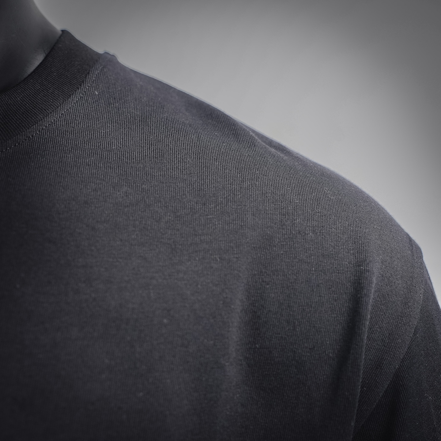 Loe flocked patch t-shirt