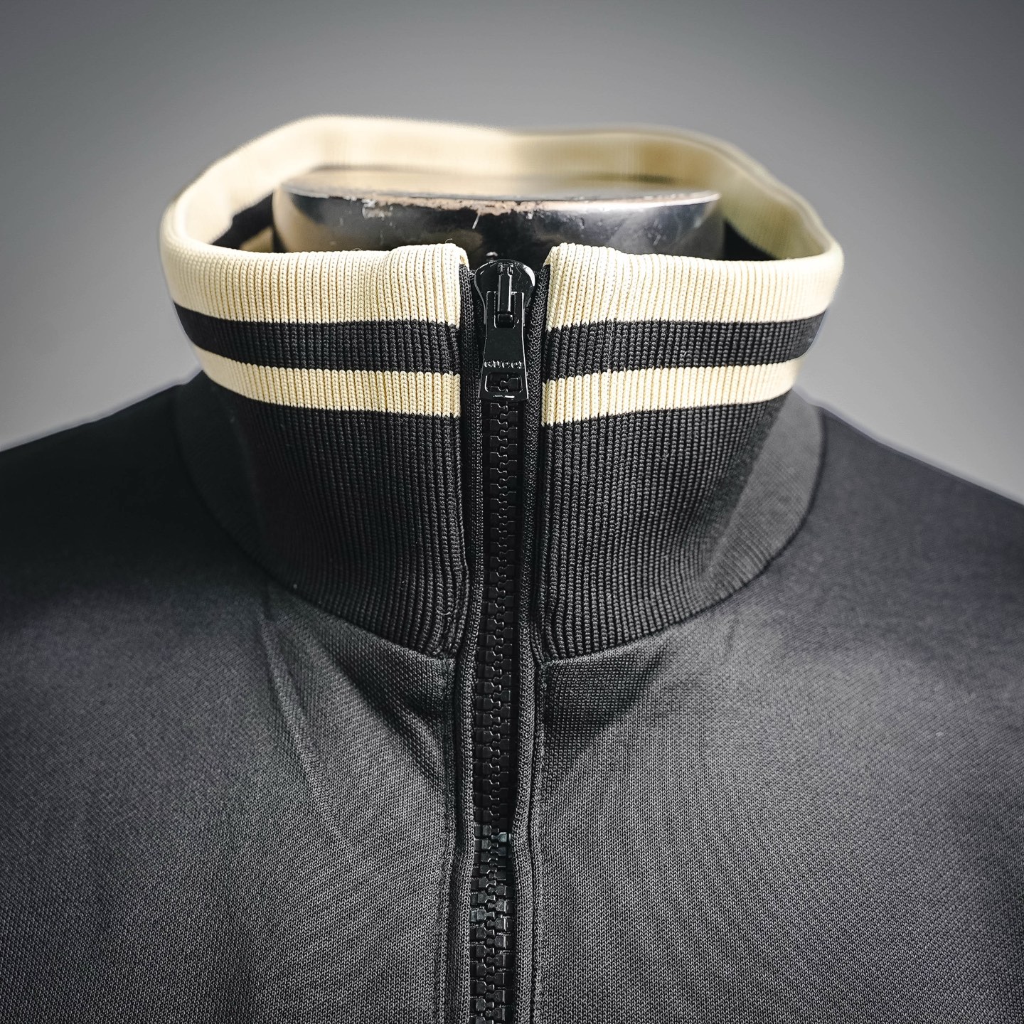 Guc embroidered jacket