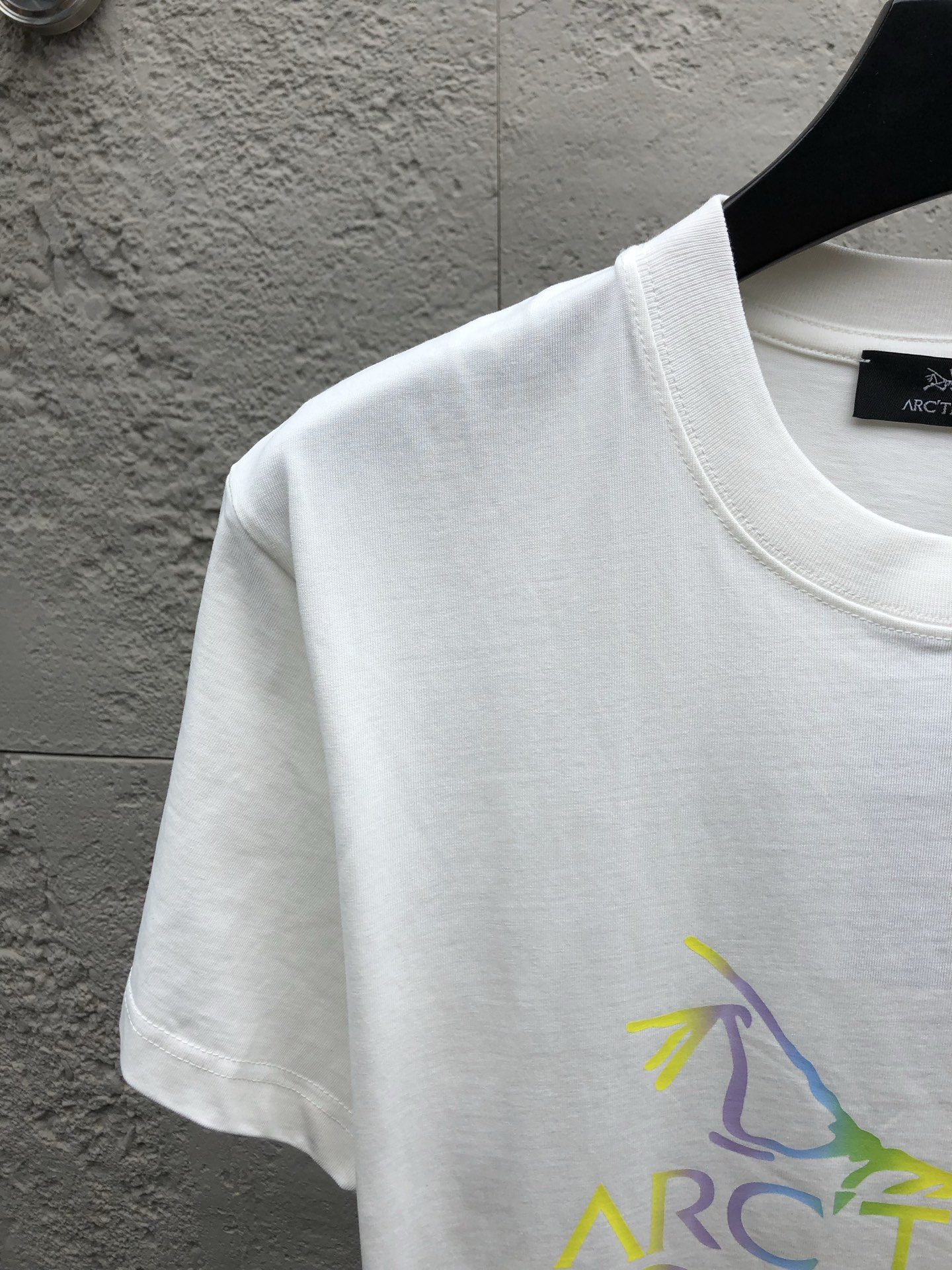 Arcter gradient printed t-shirt