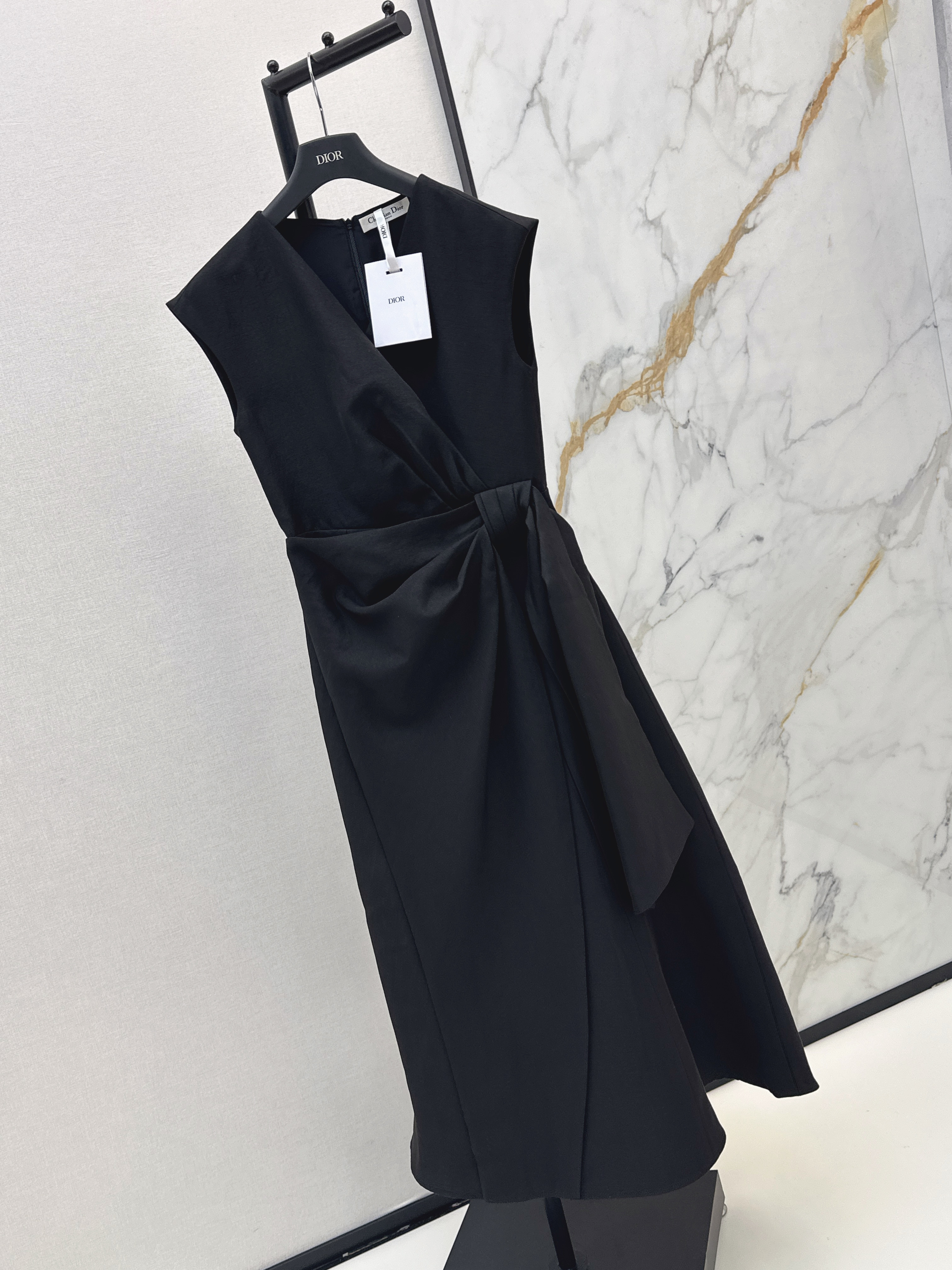 CD 26SS V-Neck Wrap Midi Dress