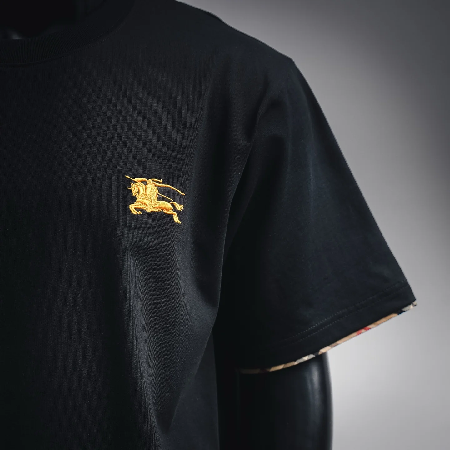 Bur embroidered t-shirt