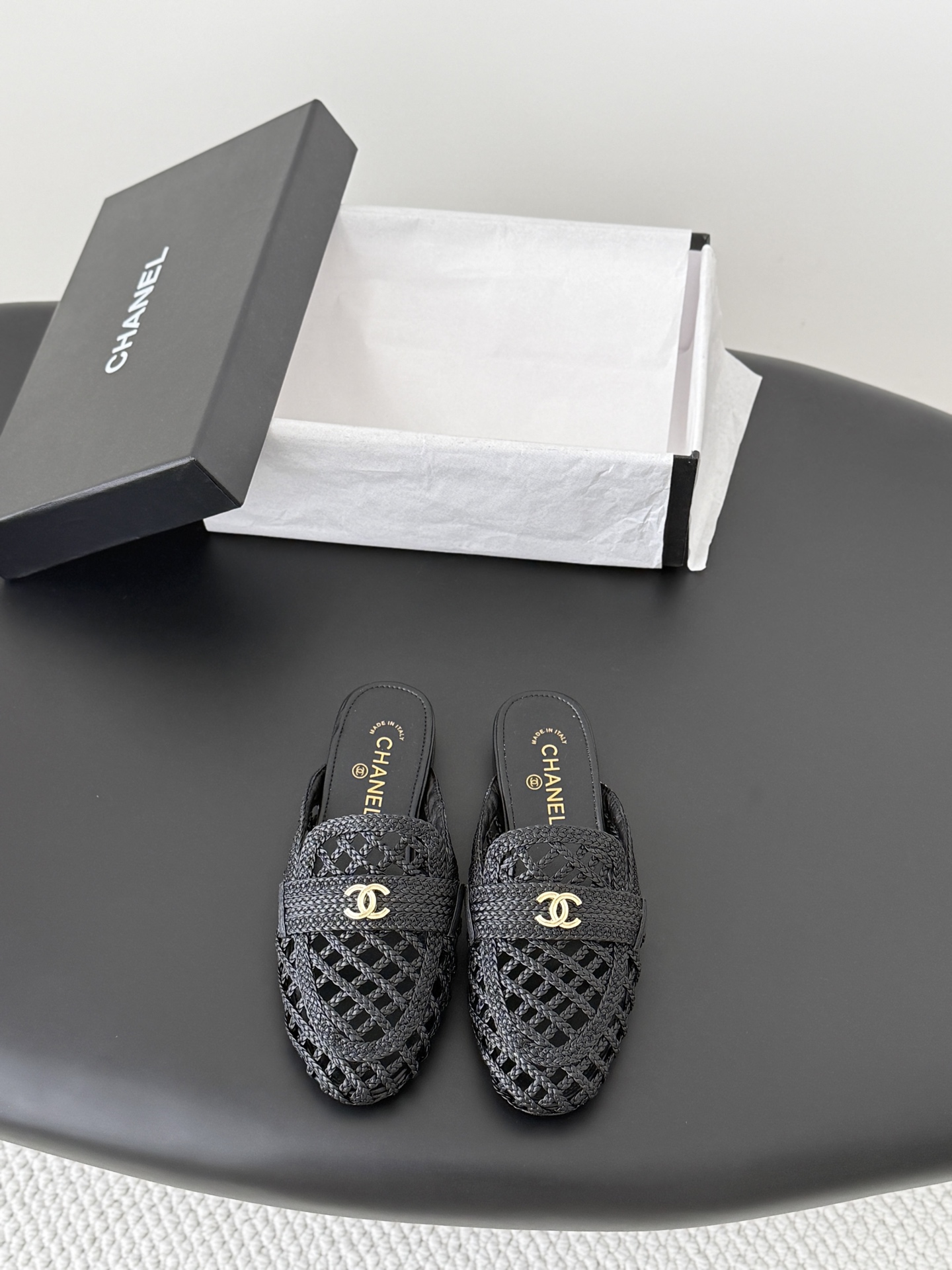 Chan 26ss woven slippers