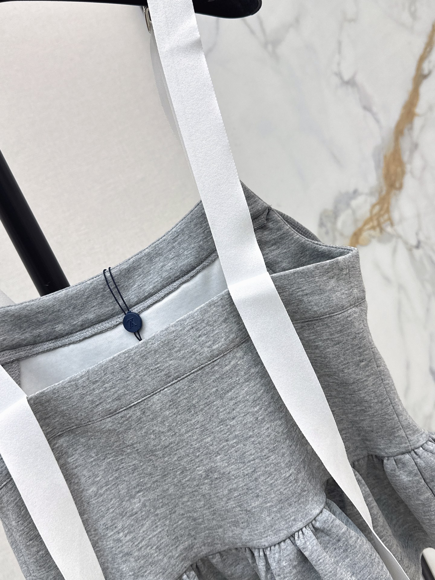 Loui 26ss ruffle camisole