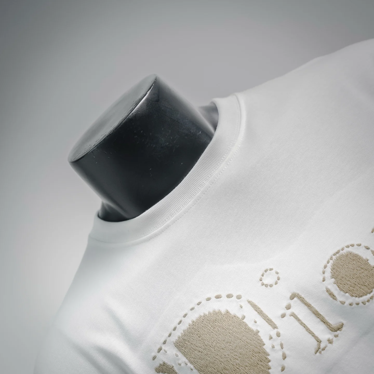 CD embroidered t-shirt