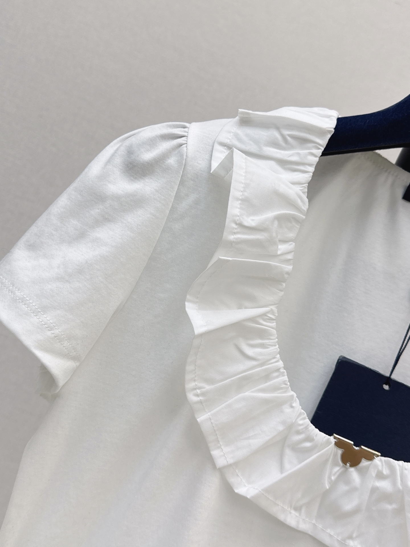 Loui 26fw ruffle t-shirt