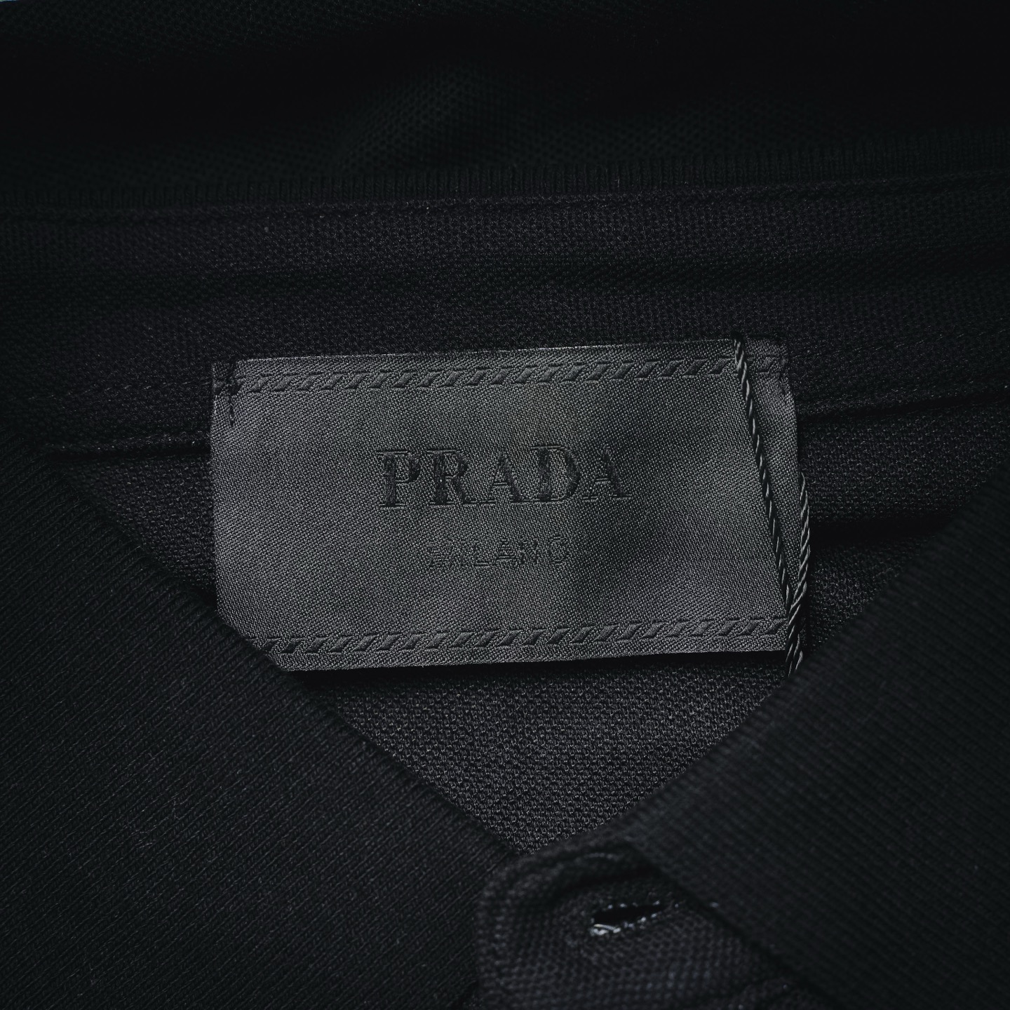 Pra letter embroidered Polo