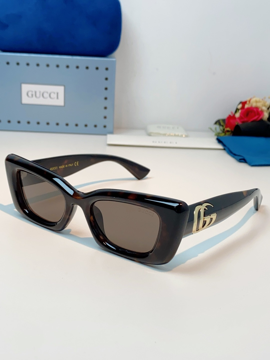 Guc sunglasses
