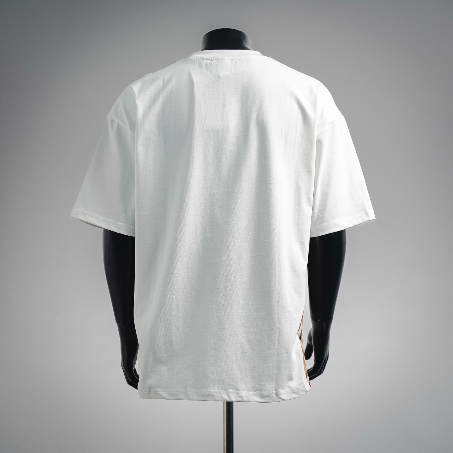 Bur embroidered plaid t-shirt