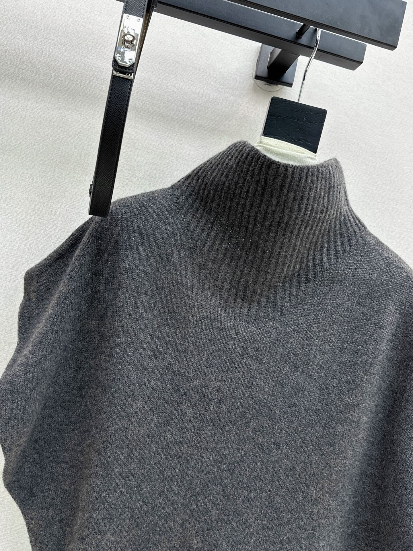 Her 26fw knit vest
