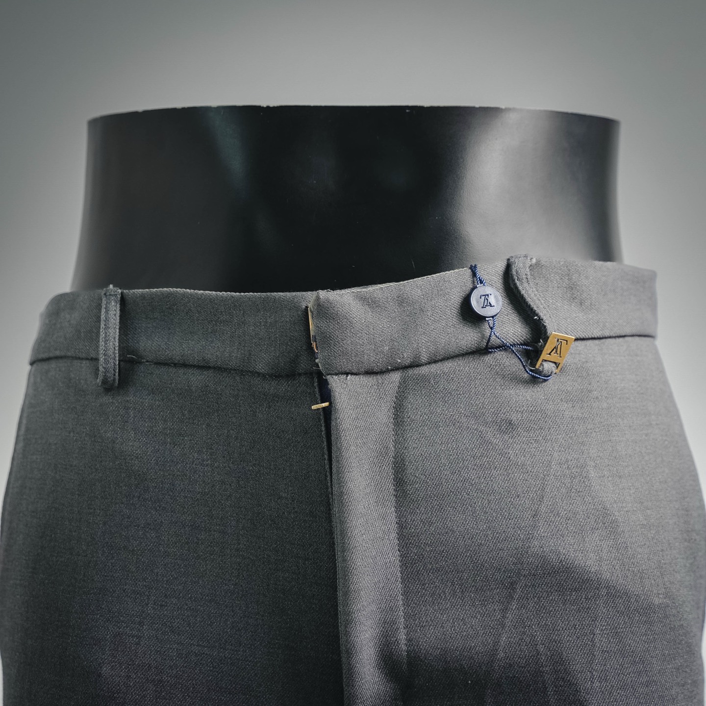 Louis straight pants