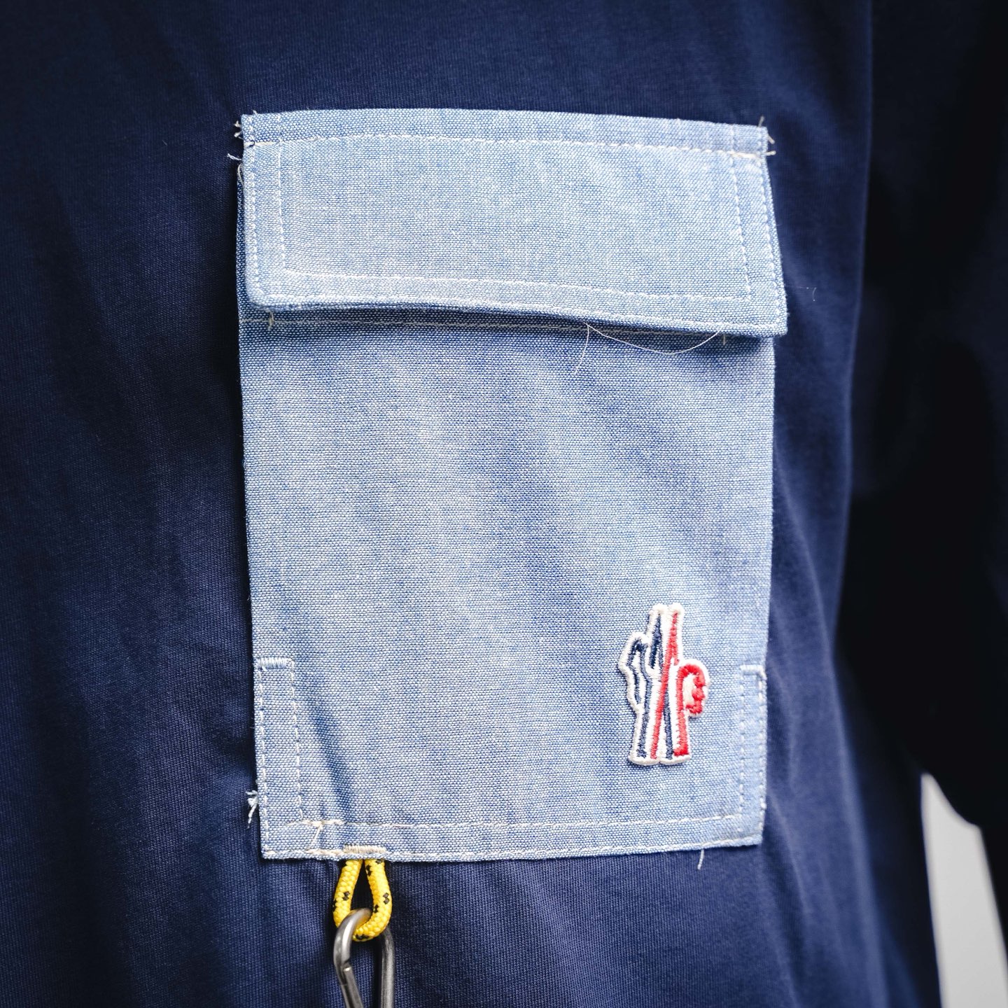 Mon with pockets t-shirt