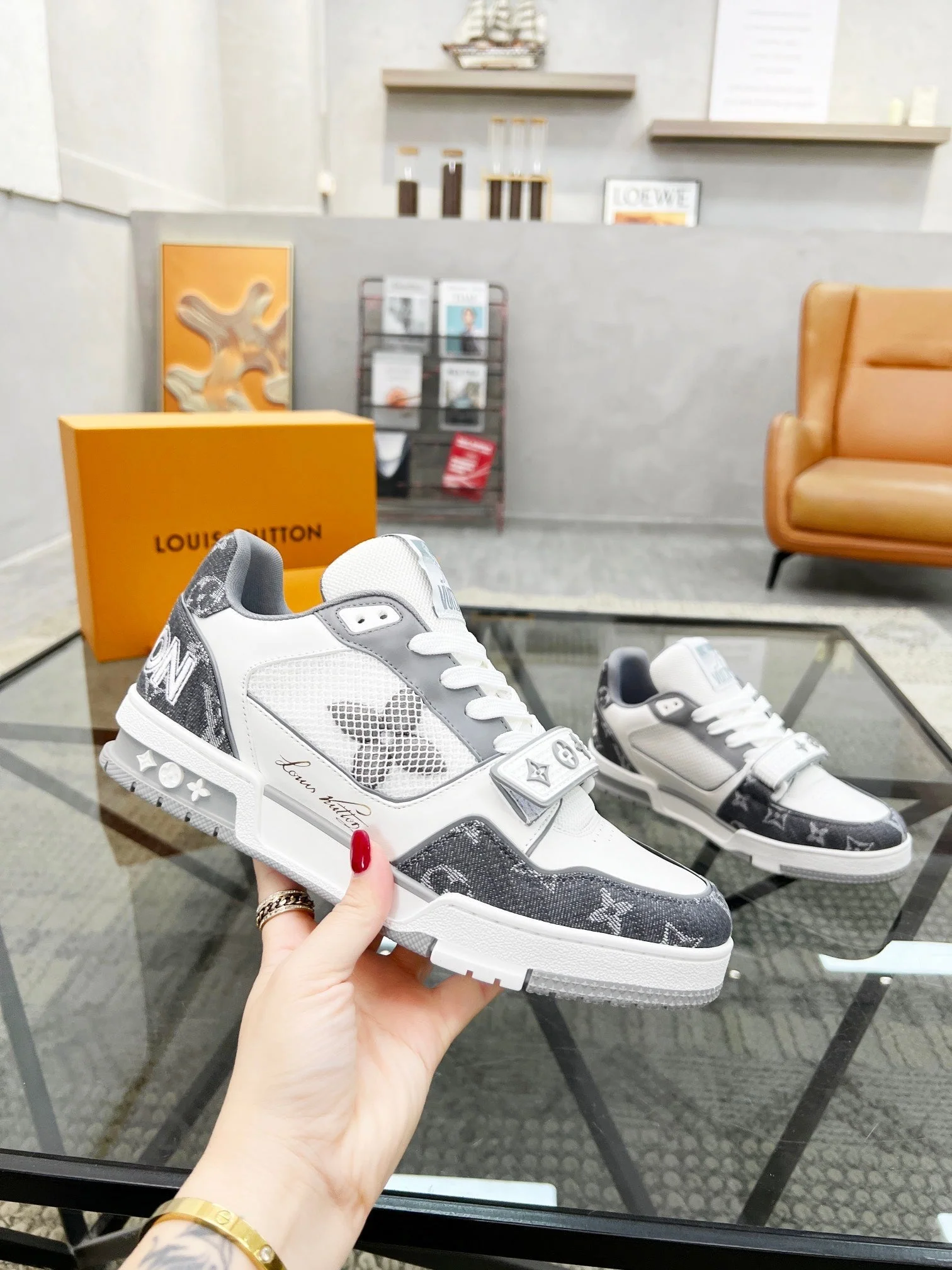 Louis sneakers