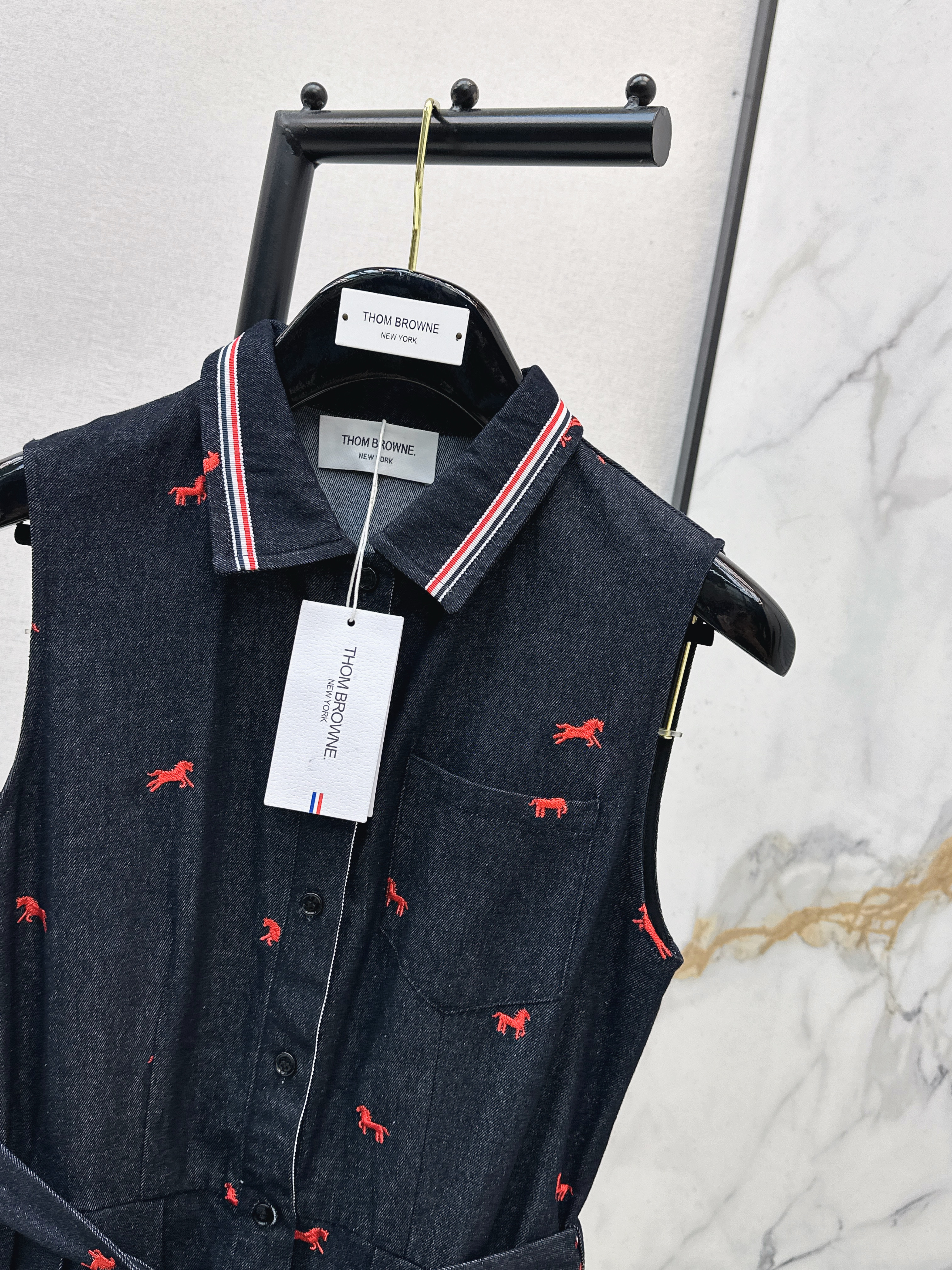 Thom 26ss embroidery sleeveless dress