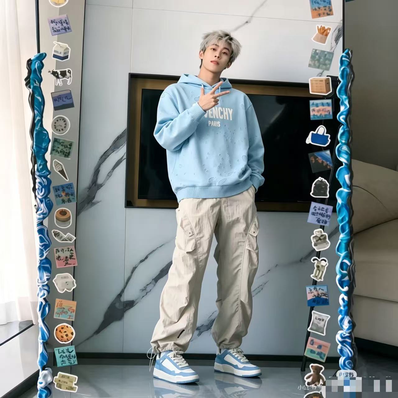 Given print ripped hoodie