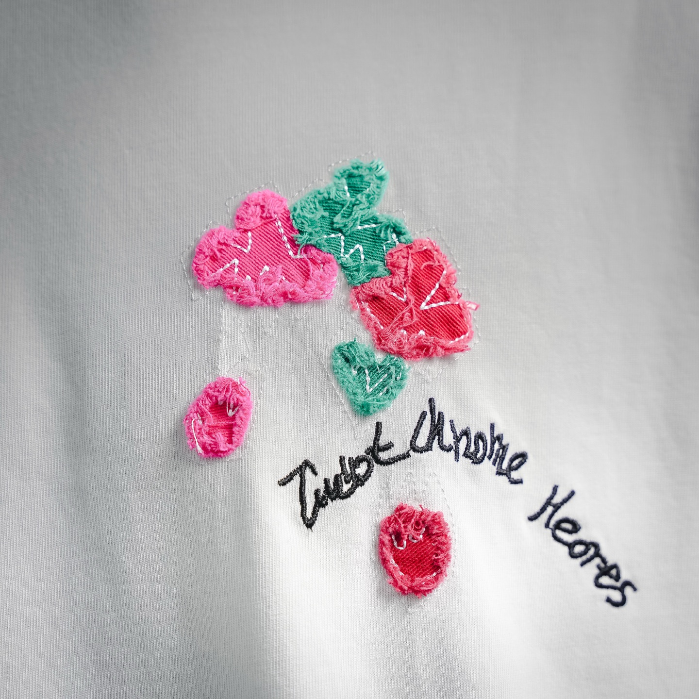 Chrome washed applique t-shirt