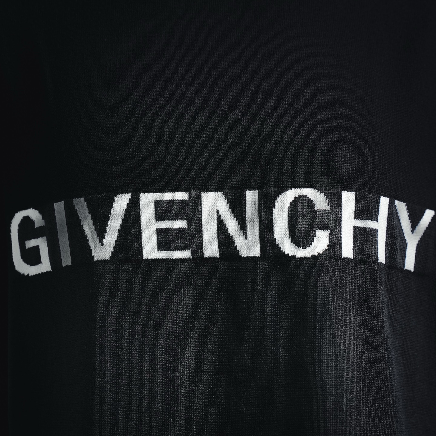 Given jacquard knit t-shirt