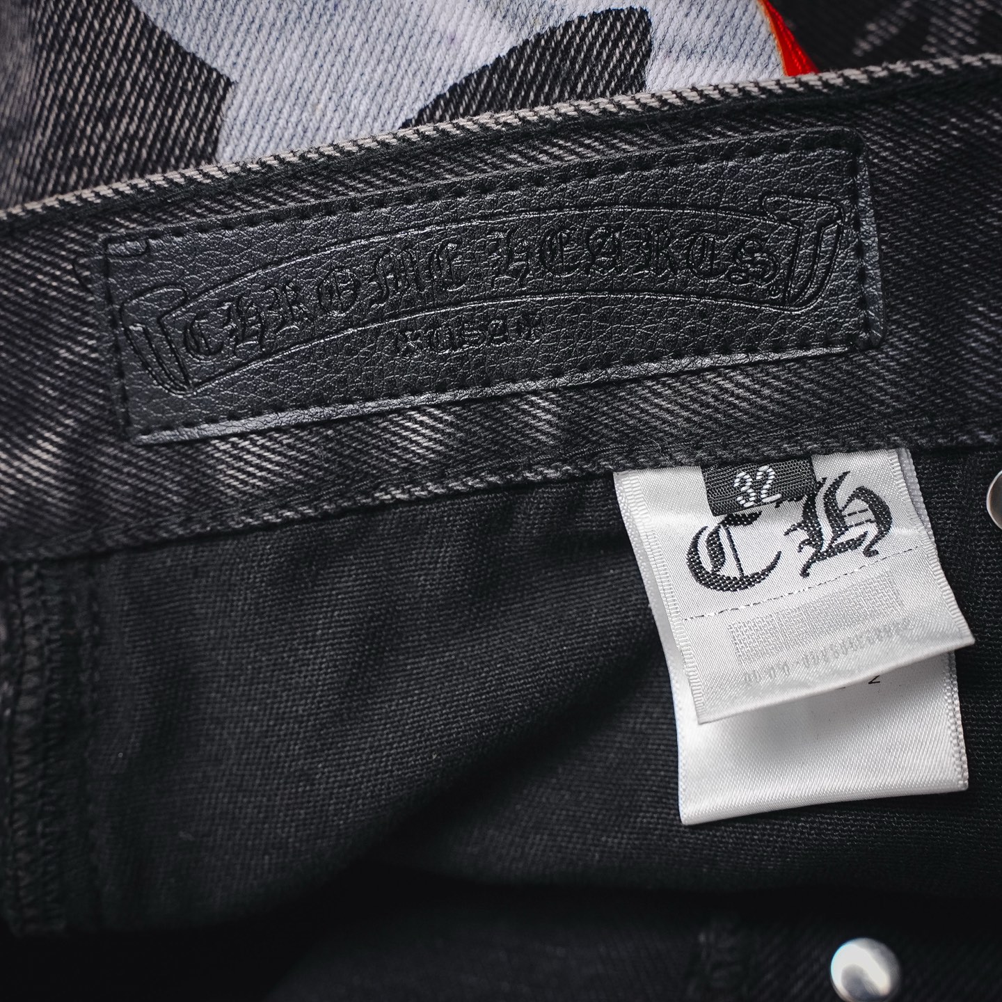 Chrome applique washed jeans