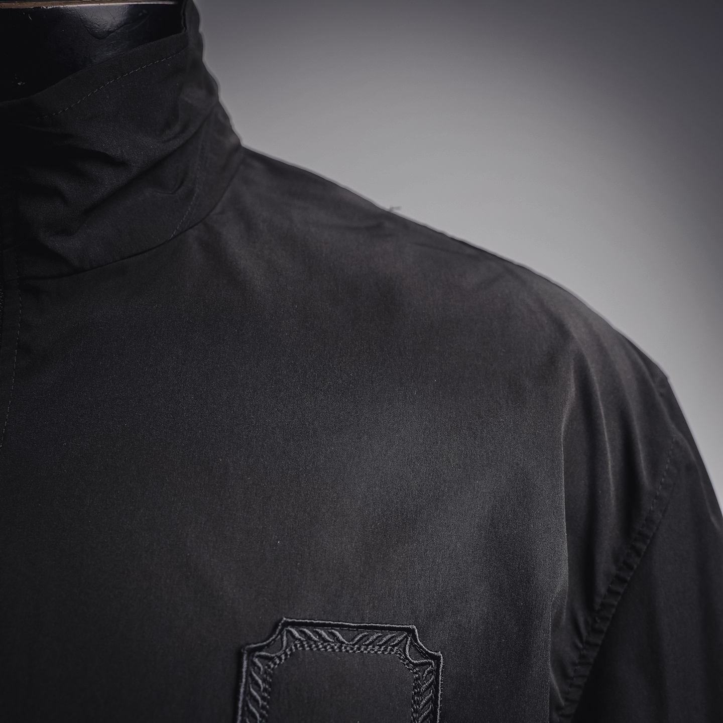 CD sleek understated jacket