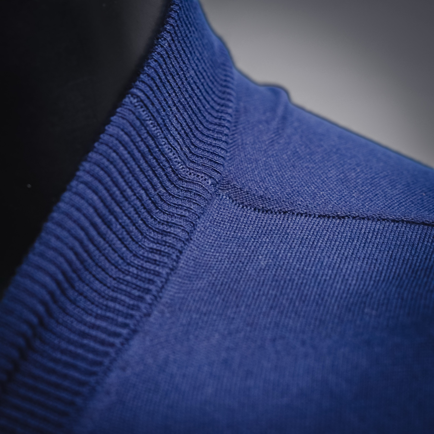 Brunello badge knit t-shirt
