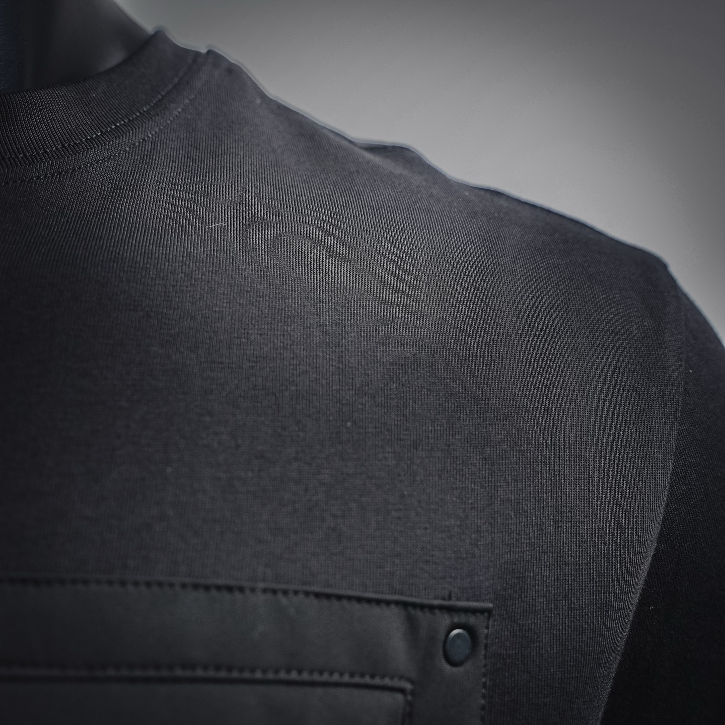 Moose pocket t-shirt