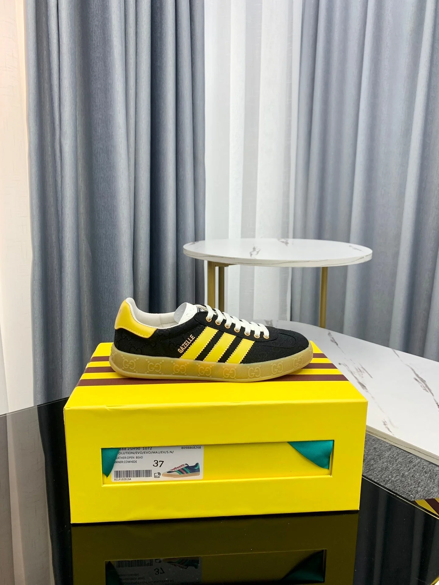 Guc sneakers