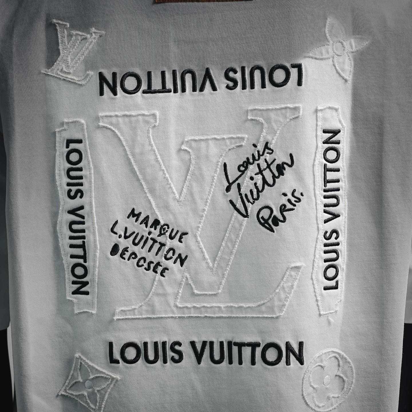 Louis letter applique t-shirt