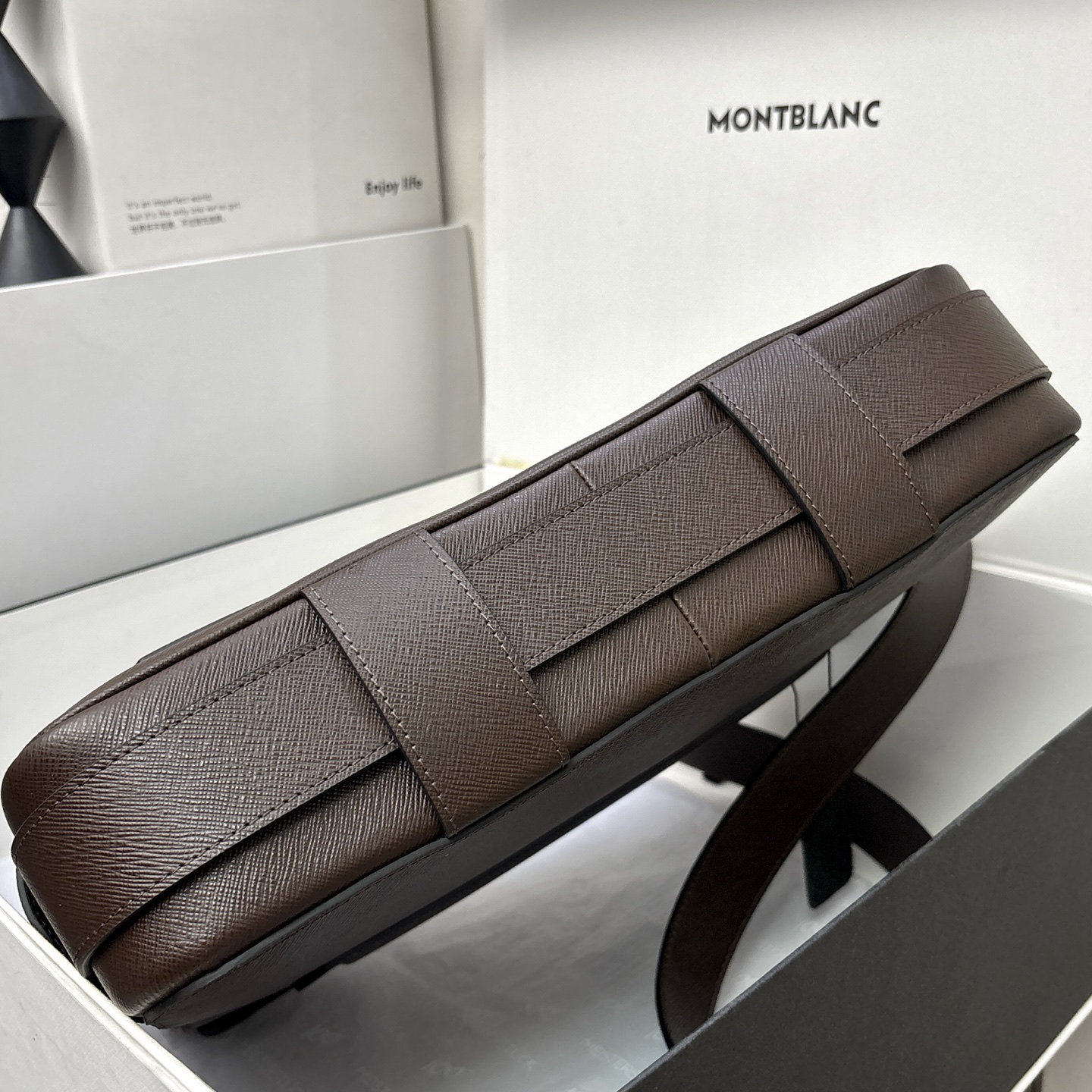 Montb crossbody bag