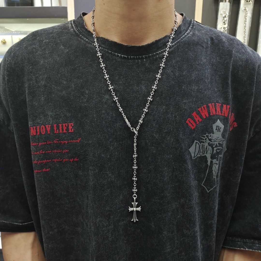 Chrome adjustable necklace