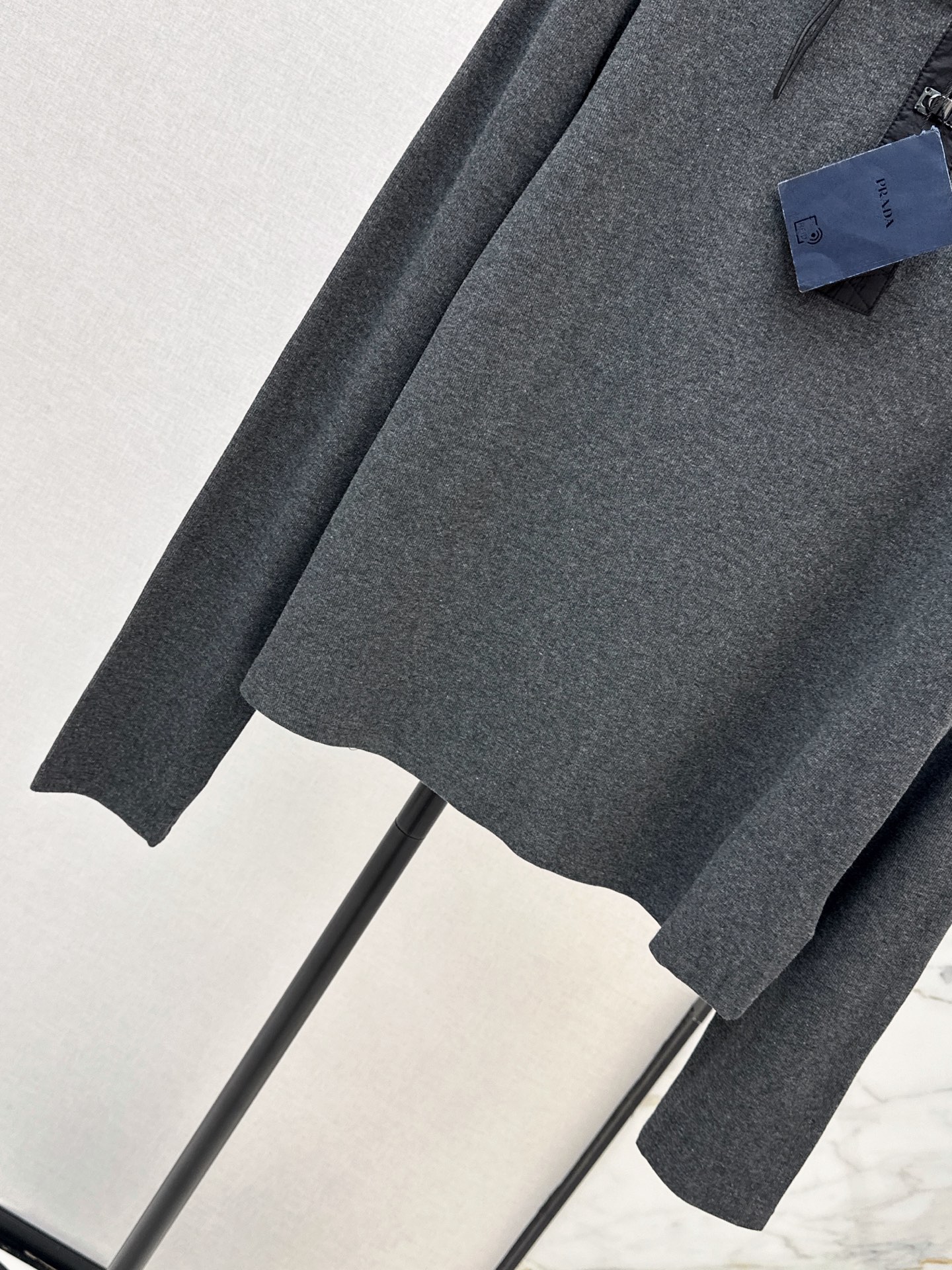 Pra 26fw hooded basic tee