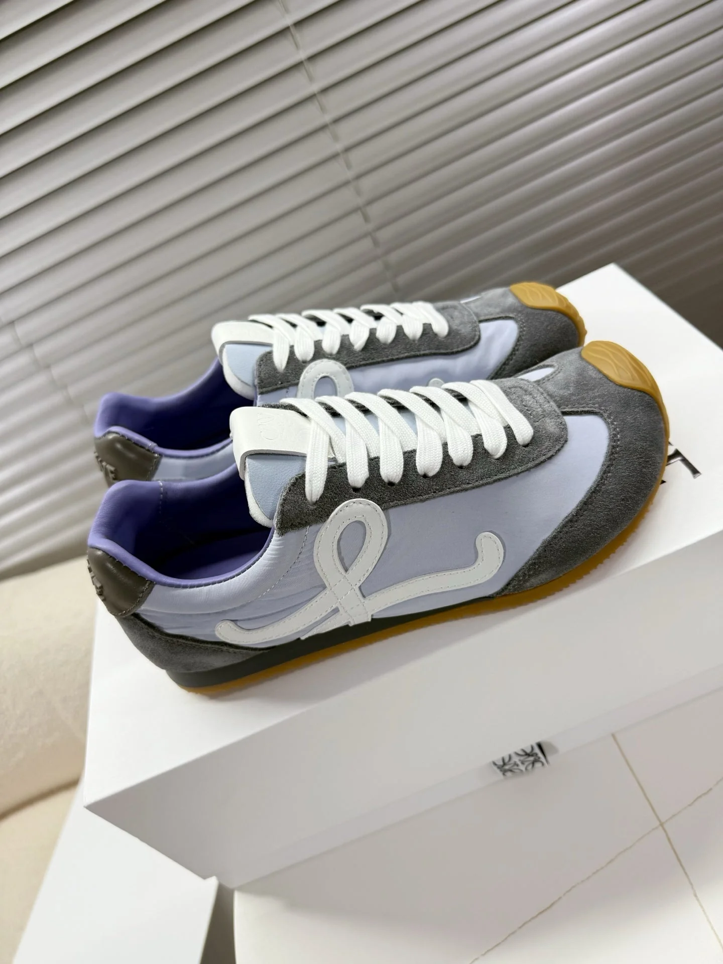 Loe 25fw all-match shoe