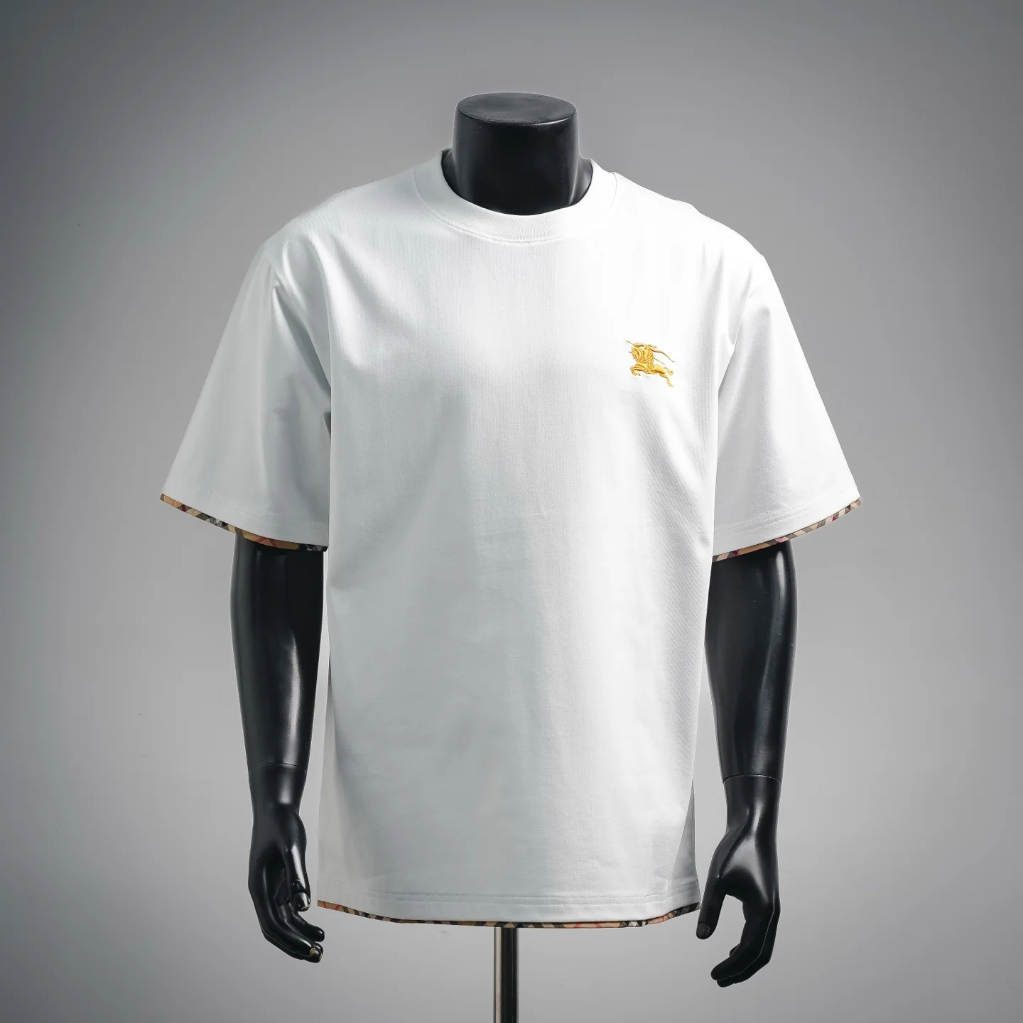 Bur embroidered t-shirt