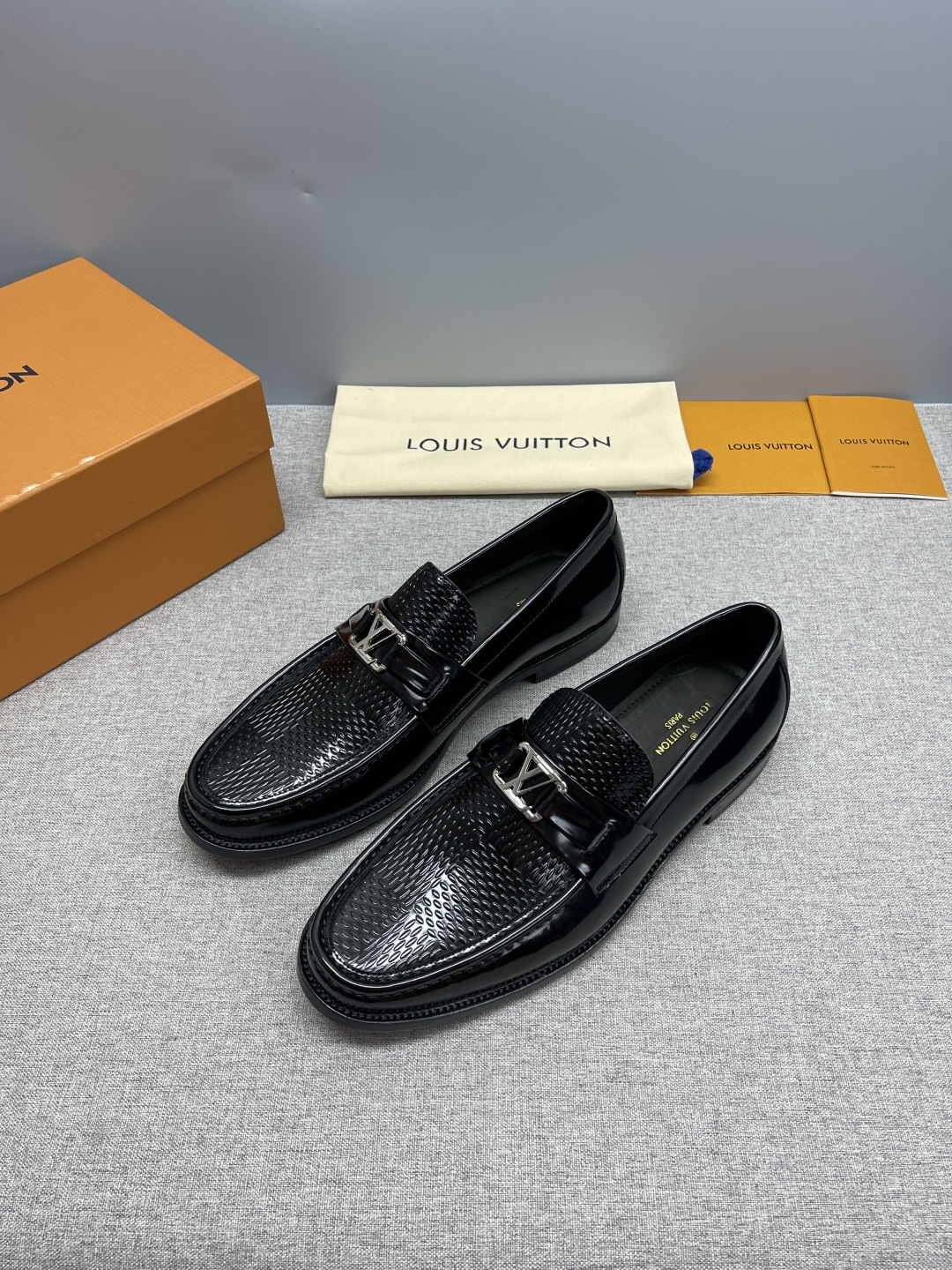 Louis letther shoes