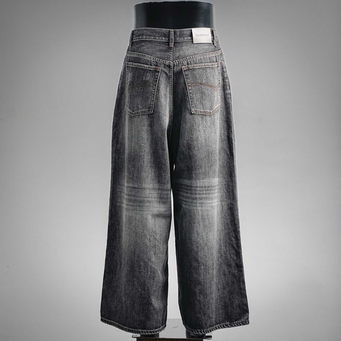 Balen embroidered washed jeans
