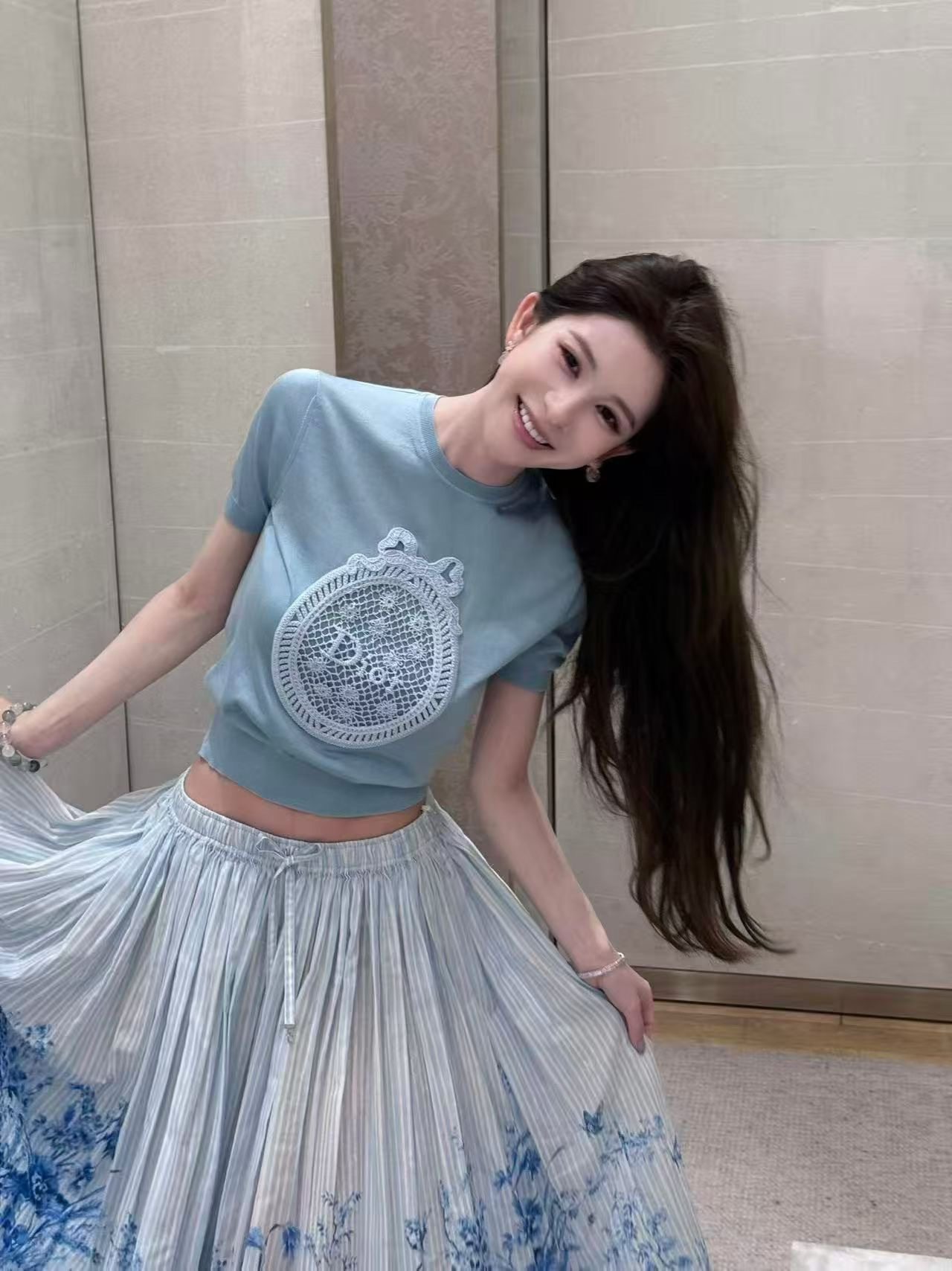 CD 26ss embroidery top