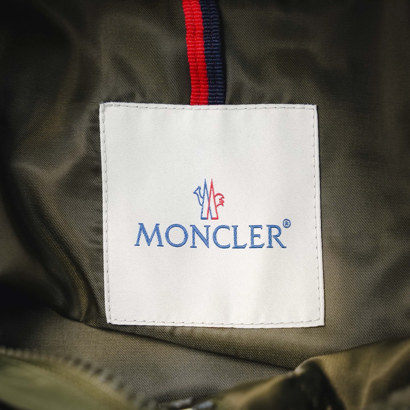 Mon waterproof hooded jacket