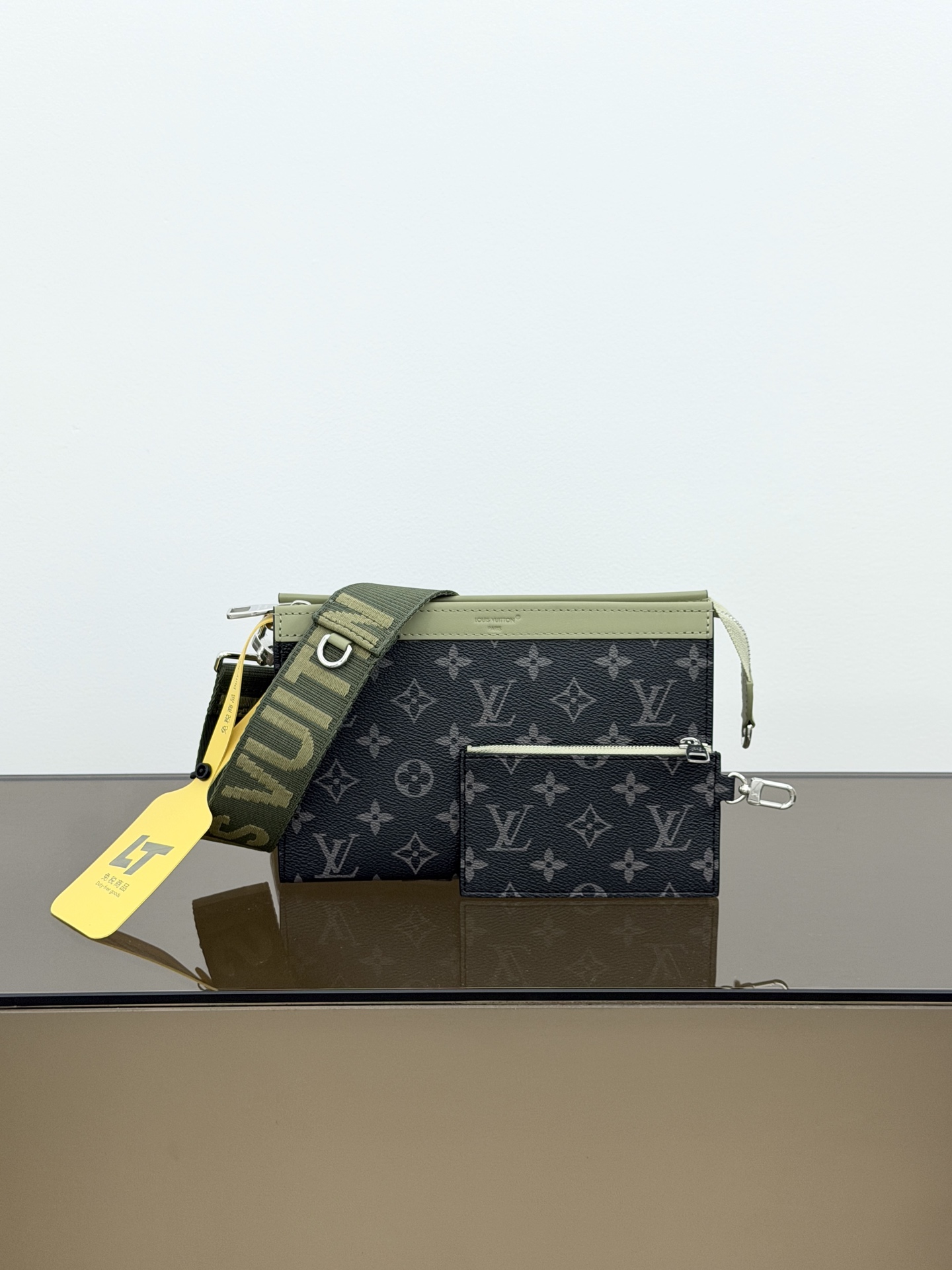 Louis crossbody bag